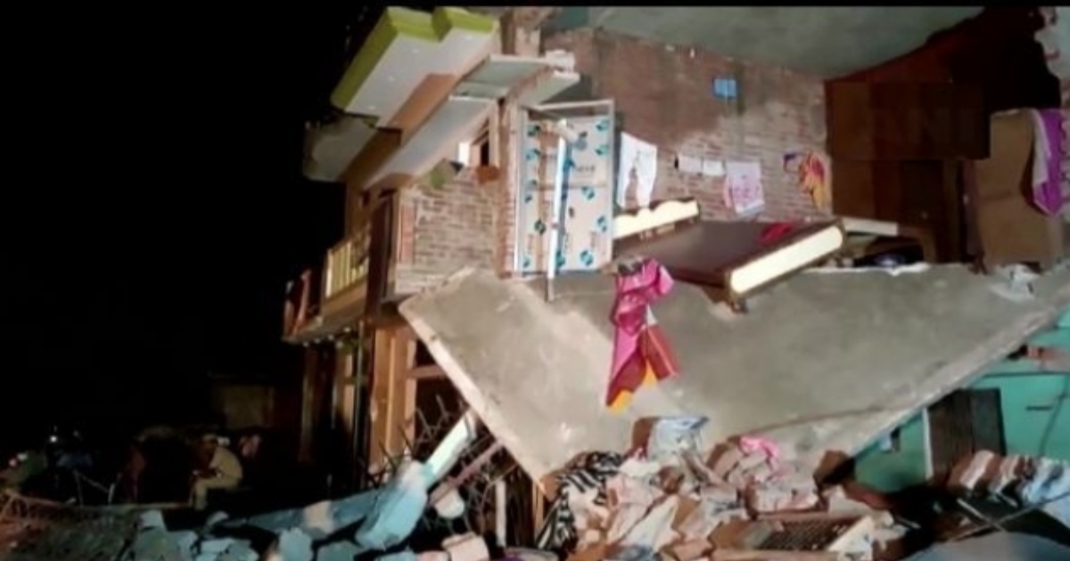 UP: Two-storey house collapses in Gonda due to gas cylinder explosion, eight dead